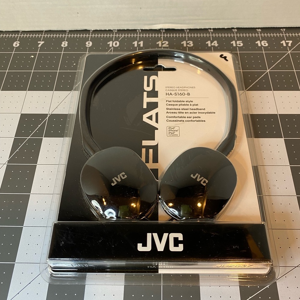 JVC Black Foldable Flat On Ear Adjustable HA-S160-B Headphones 4 foot length